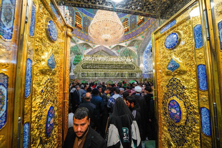 Informe fotográfico |Adorno floral del mausoleo sagrado de Amir al-Mu’minin, Imam Ali (PB)