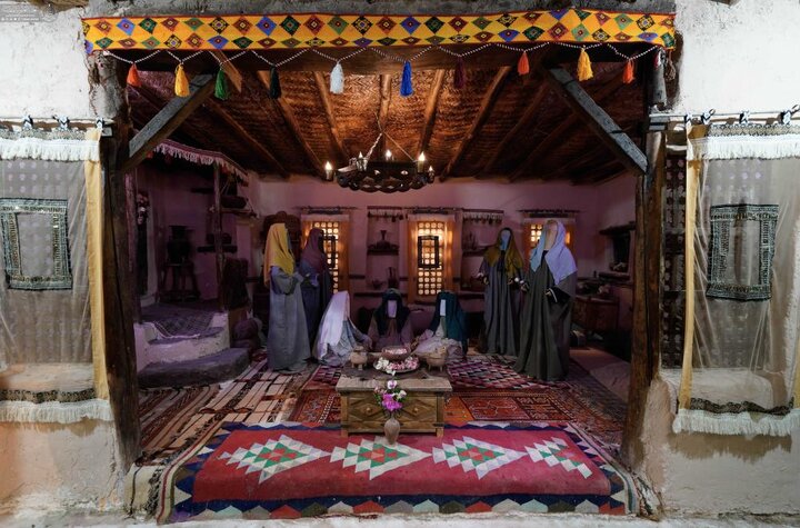 تقرير مصور/ العتبة العلوية المقدسة تقيم معرضًا تعليميًا عن حياة أمير المؤمنين (ع) للأطفال