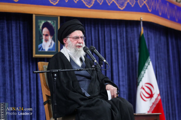 “Hevdîtina Malbatên Şehîdên Îqtîdarê (Desthilatdarîyê) digel Rêberê Şoreşê di Roja jidayikbûna Emîrê Emîrul Mominîn (s.x) de”