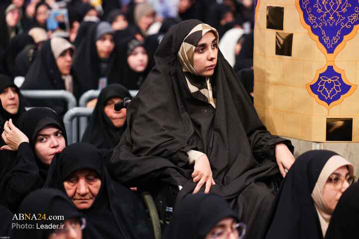 “Hevdîtina Malbatên Şehîdên Îqtîdarê (Desthilatdarîyê) digel Rêberê Şoreşê di Roja jidayikbûna Emîrê Emîrul Mominîn (s.x) de”