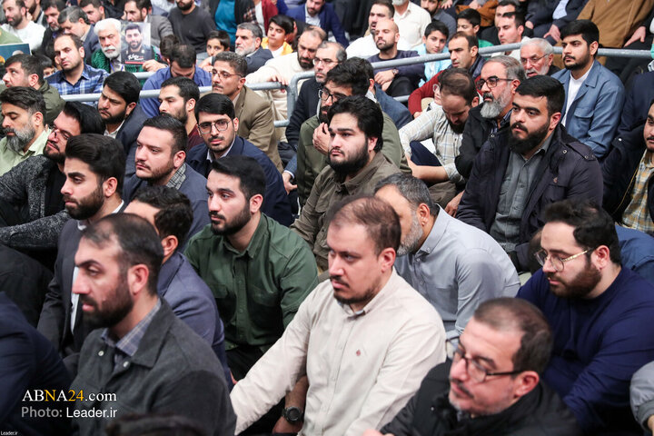 “Hevdîtina Malbatên Şehîdên Îqtîdarê (Desthilatdarîyê) digel Rêberê Şoreşê di Roja jidayikbûna Emîrê Emîrul Mominîn (s.x) de”