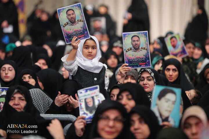 دیدار خانواده شهدای اقتدار با رهبر انقلاب در روز میلاد امیرالمومنین(ع)