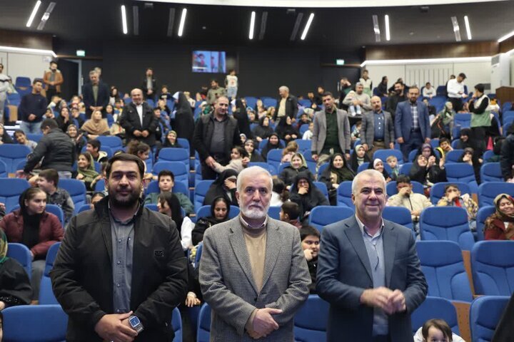 برگزاری برنامه هایی با محوریت فرزندآوری یک ضرورت است