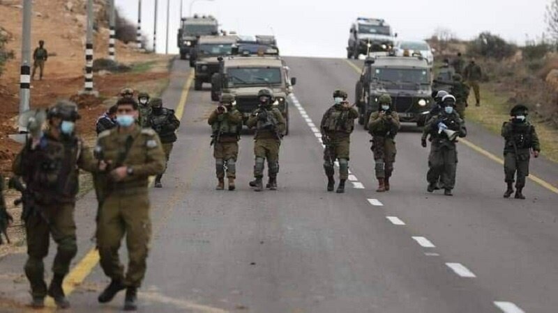 အနောက်ဘက်ကမ်း တွင် အစ္စရေး ၏ အကြမ်းဖက်စစ်ဆင်ရေး ဆက်လက်လုပ်ဆောင်နေပြီး ပါလက်စတိုင်း လူမျိုး ဒါဇင်ပေါင်းများစွာကို ပြန်ပေးဆွဲ