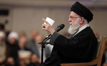 Líder da Revolução Islâmica: Irã fará o inimigo se ajoelhar