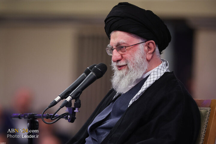 Photos: Imam Khamenei meets with families of martyrs on birth anniversary of Imam Ali (a.s.)