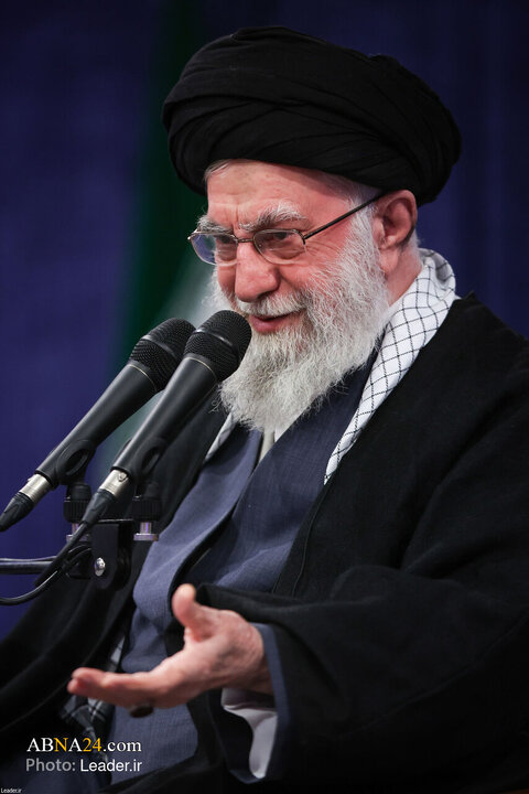 Photos: Imam Khamenei meets with families of martyrs on birth anniversary of Imam Ali (a.s.)