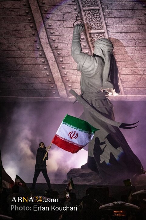 Photos: Unveiling of “Conqueror of Khaybar” Monument at Imam Khomeini Square in Tehran