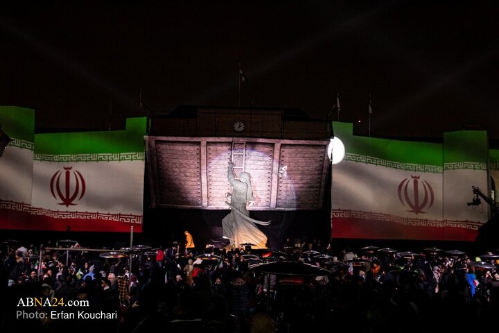 Photos: Unveiling of “Conqueror of Khaybar” Monument at Imam Khomeini Square in Tehran