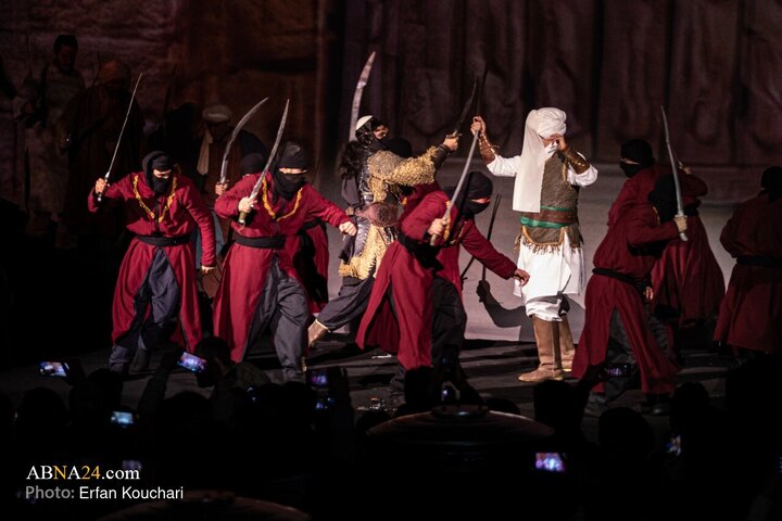 Photos: Unveiling of “Conqueror of Khaybar” Monument at Imam Khomeini Square in Tehran