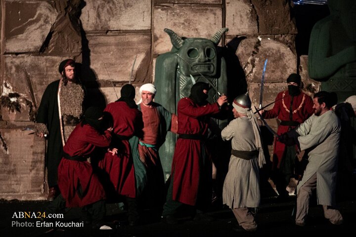 Photos: Unveiling of “Conqueror of Khaybar” Monument at Imam Khomeini Square in Tehran