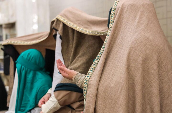 تقرير مصور/ محفل ولائي خاص بالزائرات بمناسبة ذكرى ولادة أمير المؤمنين (ع) برعاية العتبة العلوية