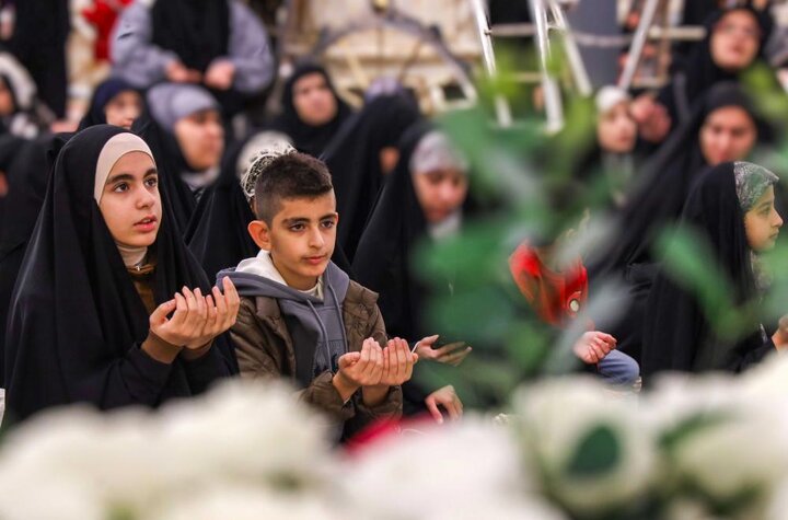 تقرير مصور/ محفل ولائي خاص بالزائرات بمناسبة ذكرى ولادة أمير المؤمنين (ع) برعاية العتبة العلوية