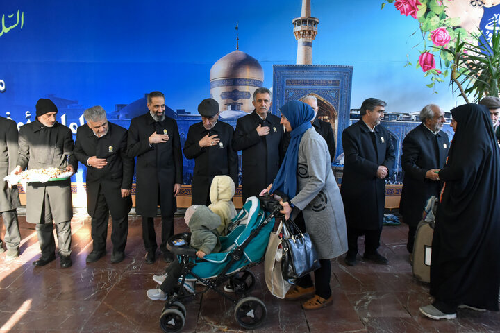 Photos: Welcoming Ceremony for Pilgrims of the Imam Reza Shrine at Mashhad Railway Station