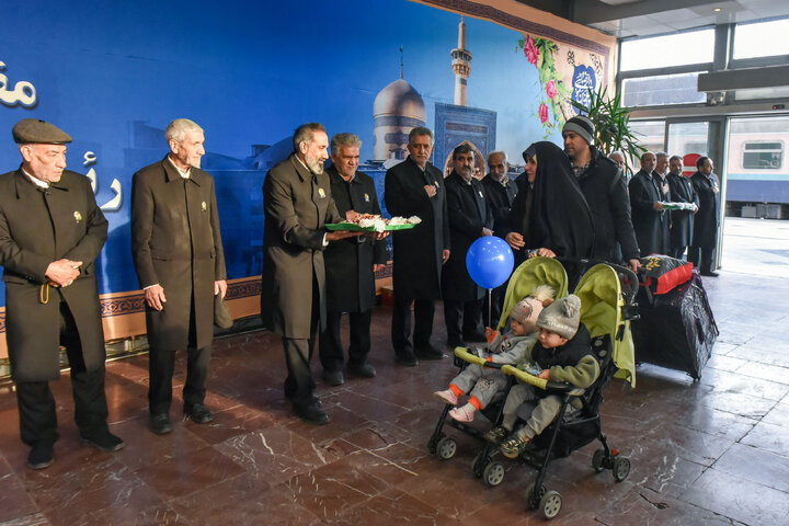 Photos: Welcoming Ceremony for Pilgrims of the Imam Reza Shrine at Mashhad Railway Station