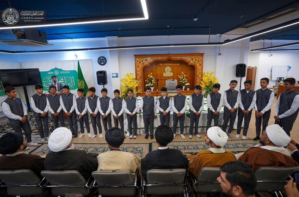 العتبة العلوية تقيم احتفالًا مباركًا بمناسبة ولادة امير المؤمنين (ع) وتستضيف نخبةً من الطلبة الأجانب