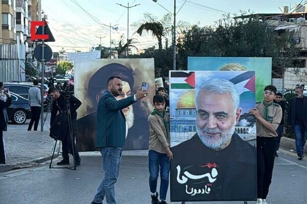 برگزاری راهپیمایی نمادین در بیروت به مناسبت سالگرد شهادت سردار سلیمانی + تصاویر