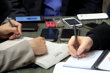 “Hebûna çalak a ciwanan wekî sîlokek (zengilek) hişyariyê ye ji bo dijmin.”