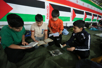 آیین معنوی اعتکاف در مسجد سید اصفهان