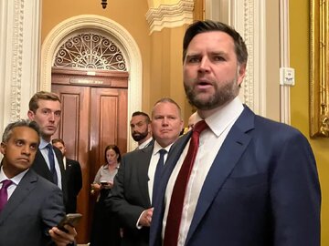 Pagtanggol ni G. J.D. Vance sa Patakarang Trump Hinggil sa Venezuela