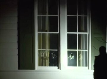 حمله مسلحانه به خانه معاون ترامپ + عکس