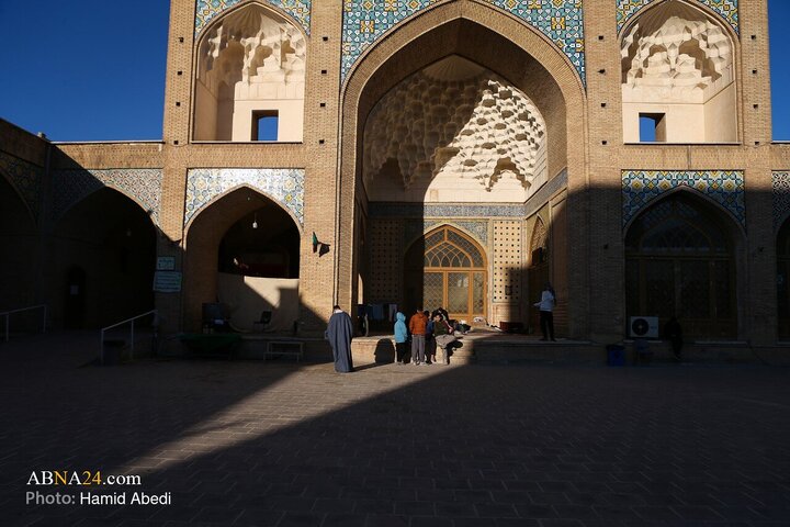 Photos: Spiritual Iʿtikaf Ceremony in Qom’s Jameh Mosque, Imam Hasan al‑Askari Mosque