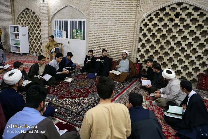 Photos: Spiritual Iʿtikaf Ceremony in Qom’s Jameh Mosque, Imam Hasan al‑Askari Mosque