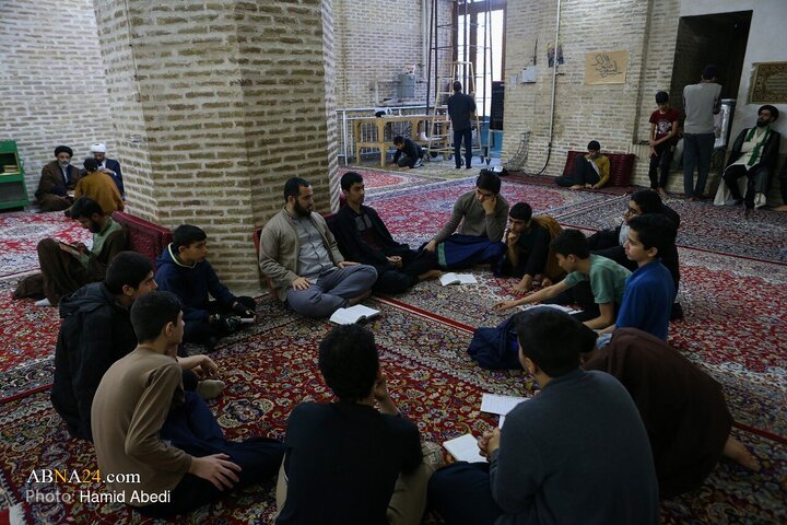 Photos: Spiritual Iʿtikaf Ceremony in Qom’s Jameh Mosque, Imam Hasan al‑Askari Mosque
