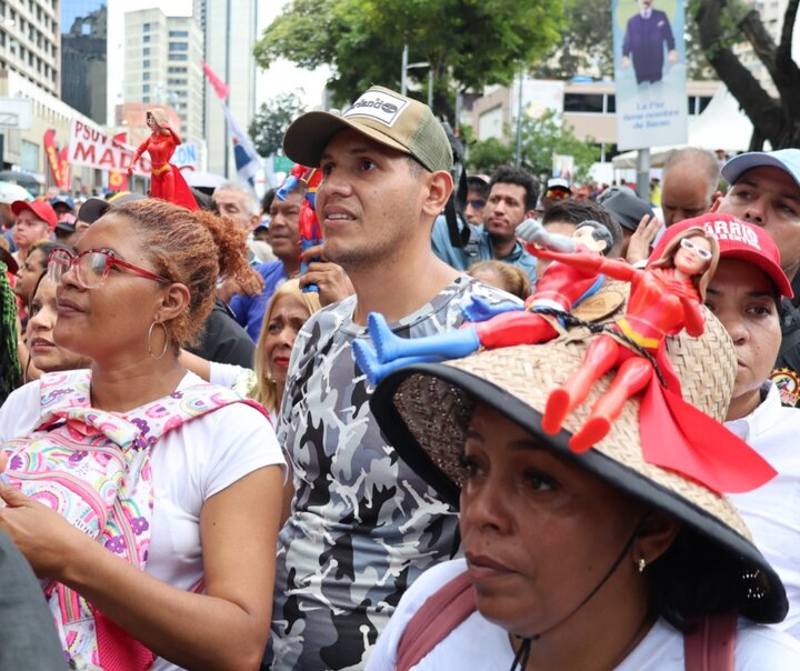 Informe fotográfico | Gran marcha en Venezuela exige la liberación del presidente Nicolás Maduro y de Cilia Flores tras su detención ilegal por Estados Unidos