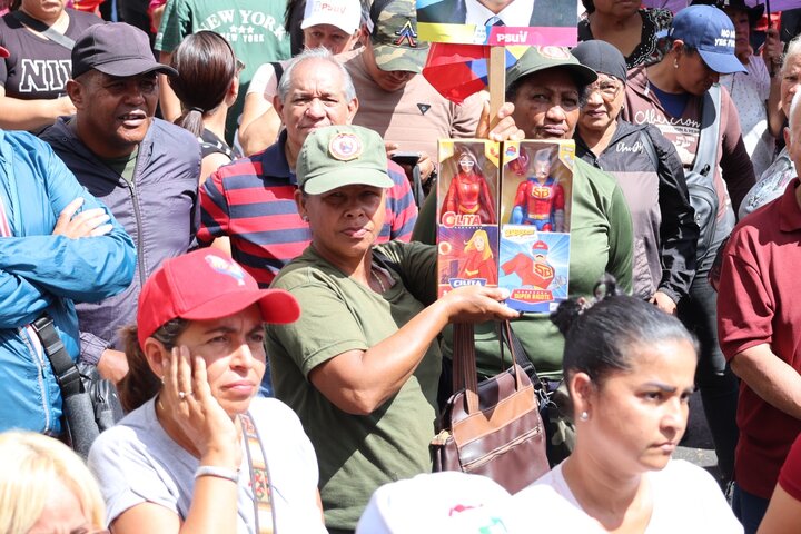 Informe fotográfico | Gran marcha en Venezuela exige la liberación del presidente Nicolás Maduro y de Cilia Flores tras su detención ilegal por Estados Unidos