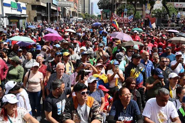 Informe fotográfico | Gran marcha en Venezuela exige la liberación del presidente Nicolás Maduro y de Cilia Flores tras su detención ilegal por Estados Unidos