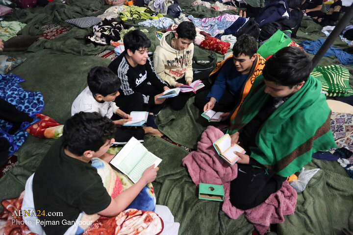 آیین معنوی اعتکاف در مسجد سید اصفهان