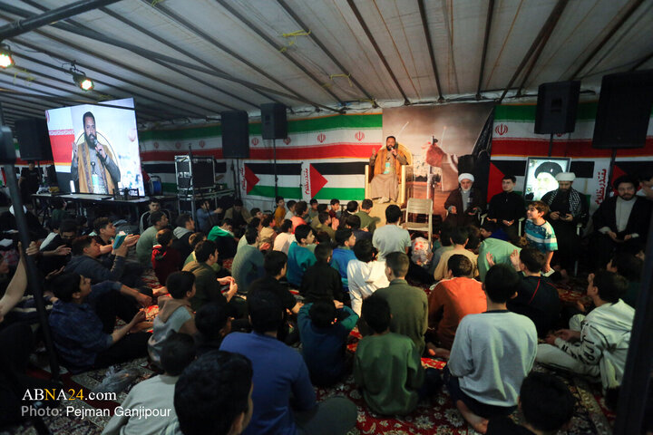 آیین معنوی اعتکاف در مسجد سید اصفهان