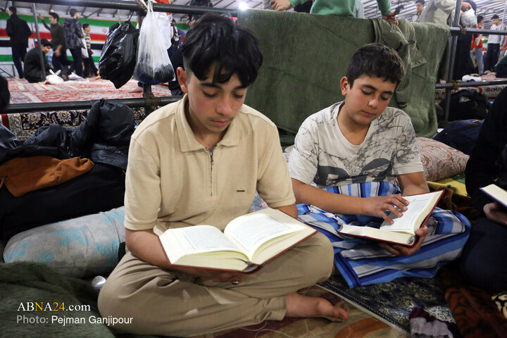 آیین معنوی اعتکاف در مسجد سید اصفهان