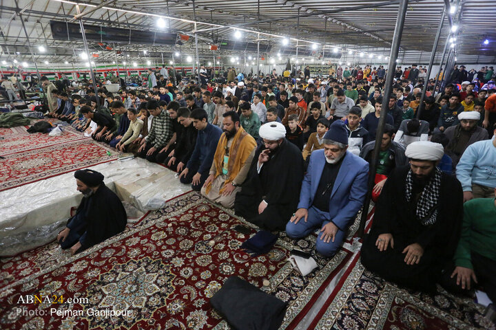 آیین معنوی اعتکاف در مسجد سید اصفهان