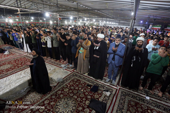 آیین معنوی اعتکاف در مسجد سید اصفهان