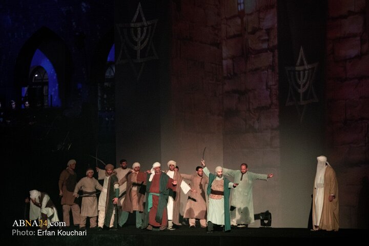 Rûnmayîkirina nîşana “Fatihê Xeyberê” li Meydana Îmam Xomeynî (R.A.) ya Tehranê