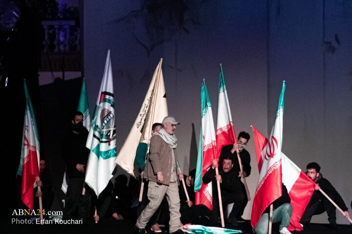 Rûnmayîkirina nîşana “Fatihê Xeyberê” li Meydana Îmam Xomeynî (R.A.) ya Tehranê