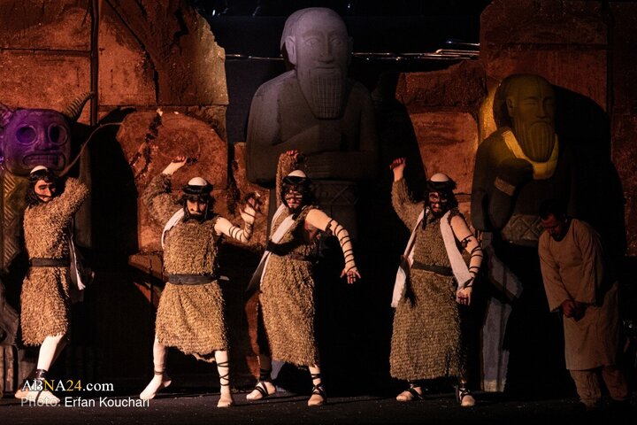 Rûnmayîkirina nîşana “Fatihê Xeyberê” li Meydana Îmam Xomeynî (R.A.) ya Tehranê