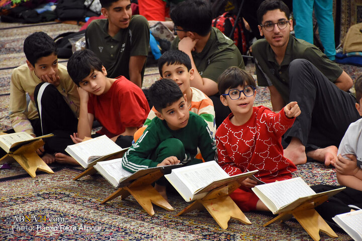 مراسم معنوی اعتکاف نونهالان رضوی در رشت