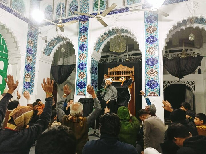 ဘင်္ဂလားဒေ့ရှ် နိုင်ငံ ၏မြို့တော် ဒါကာ ရှိ ဒါလန် အေမာမ် ဘာရာ တွင် သခင်မကြီး ဇိုင်နဗ် (စ.အ) ၏ ရှဟာဒသ် မဂျ်လစ် ပြုလုပ်  ။ ။ Photos