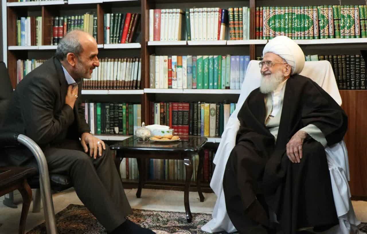 آية اللّه نوريّ الهمدانيّ: العمل بتوصيات قائد الثورة بشأن الحفاظ على الوحدة وتجنب الخلافات واجبٌ شرعيٌّ