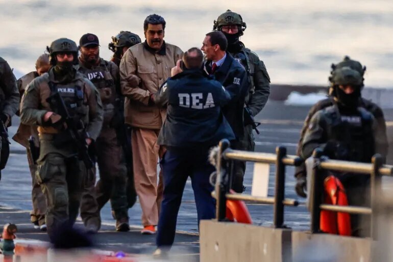 Gambar-gambar Pemindahan Maduro ke Mahkamah di New York