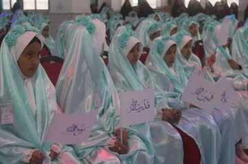 ویدئو | جشن تکلیف ۴۰۰ نوجوان شیعه همزمان با میلاد امام علی(ع) در هرات برگزار شد