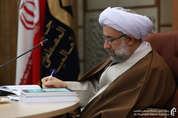 Ayatollah Dkt. Abbasi, kupitia ujumbe wake, amempa pole Hujjatul-Islam wal-Muslimin Sayyid Aref Naqavi kufuatia kufariki dunia kwa mke wake mpendwa