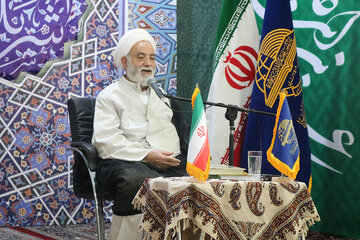 تدبر در قرآن و پیوند با اهل‌بیت(ع) محور خطبه‌ها و منابر باشد