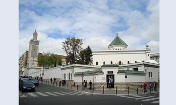 巴黎大清真寺：2025年是法国穆斯林最艰难的年份之一