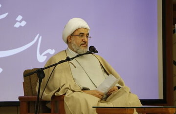 Ayatolá Araki: La Identidad Iraní Tiene sus Raíces en la Lealtad al Imam Alí y al Imam Husein