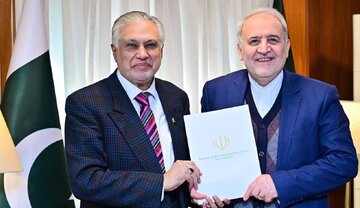 ایران کے سفیر نے وزیرِ خارجہ عراقچی کا پیغام پاکستانی وزیرِ خارجہ کو پہنچایا