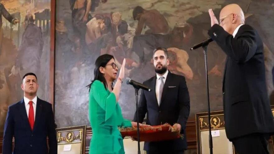 Delcy Rodríguez jura como presidenta encargada de Venezuela
